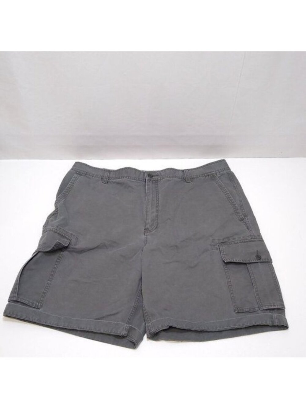 GAP Vintage Standard Cargo Shorts W42 Men's XXL Flap Pockets w/ Buttons 01/02